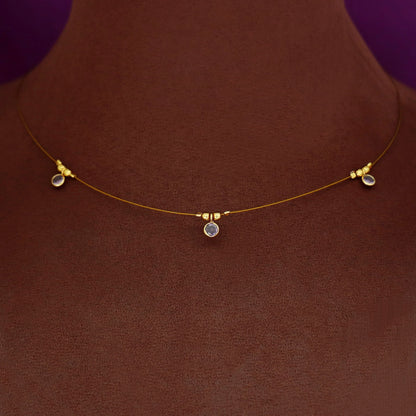 Collar de cuerda de piedra brillante triple