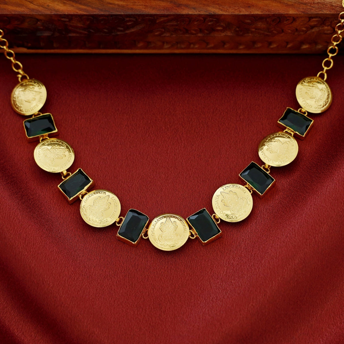 Gargantilla rectangular