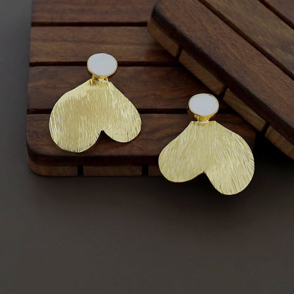 Pendiente de corazón dorado