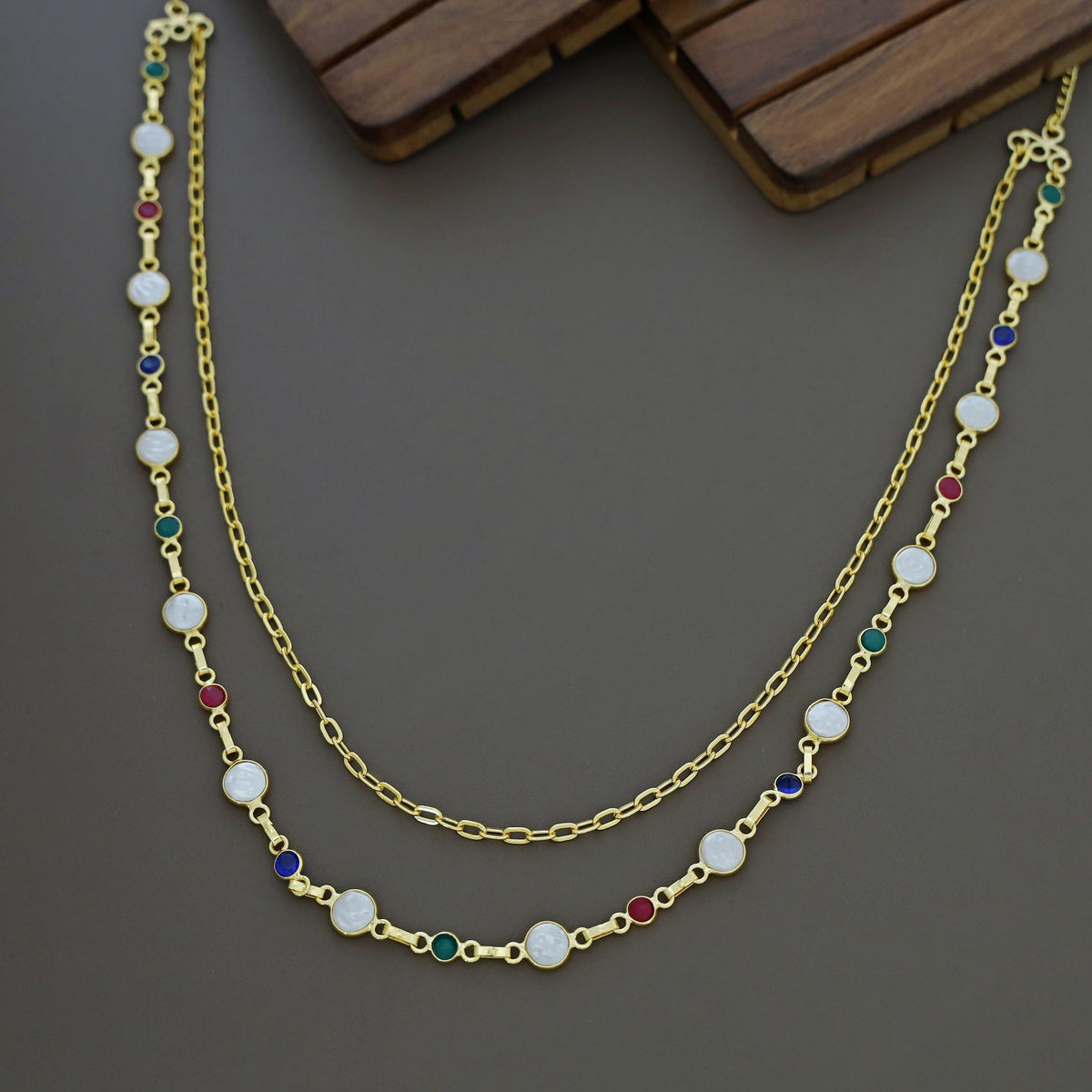 Collar barroco brillante