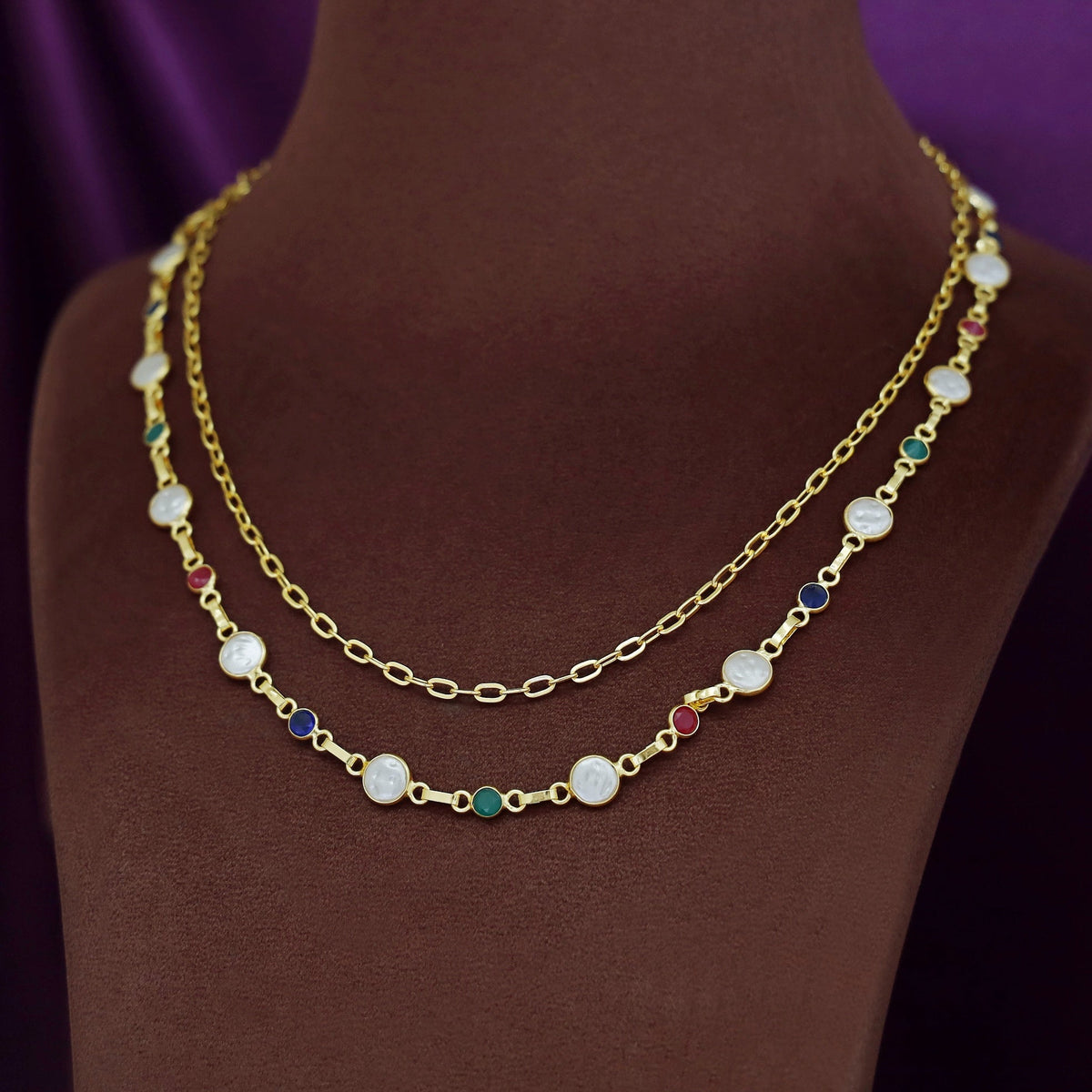 Collar barroco brillante
